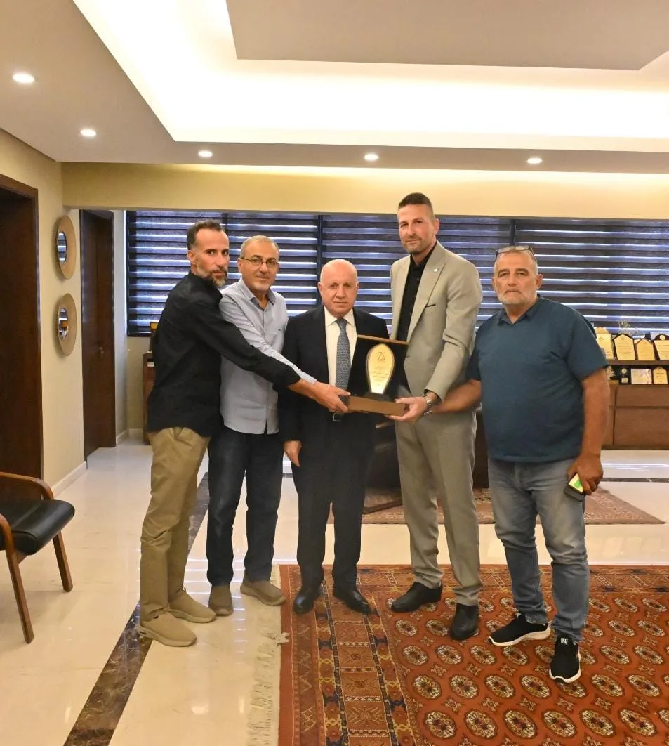 The President of the Council of the South Receives Municipal Delegations and Discusses Development Affairs