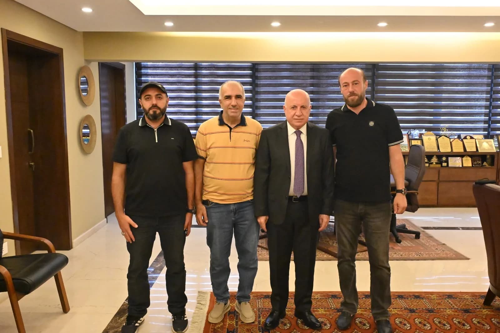 رئيس مجلس الجنوب يستقبل وفود بلدية